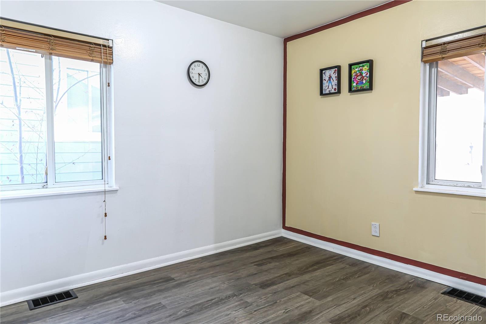 MLS Image #13 for 2801 s dahlia street,denver, Colorado