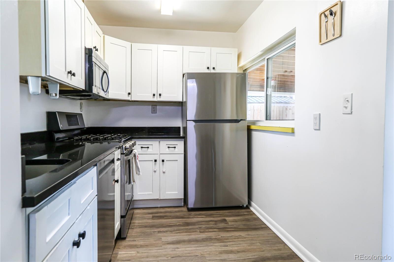 MLS Image #4 for 2801 s dahlia street,denver, Colorado