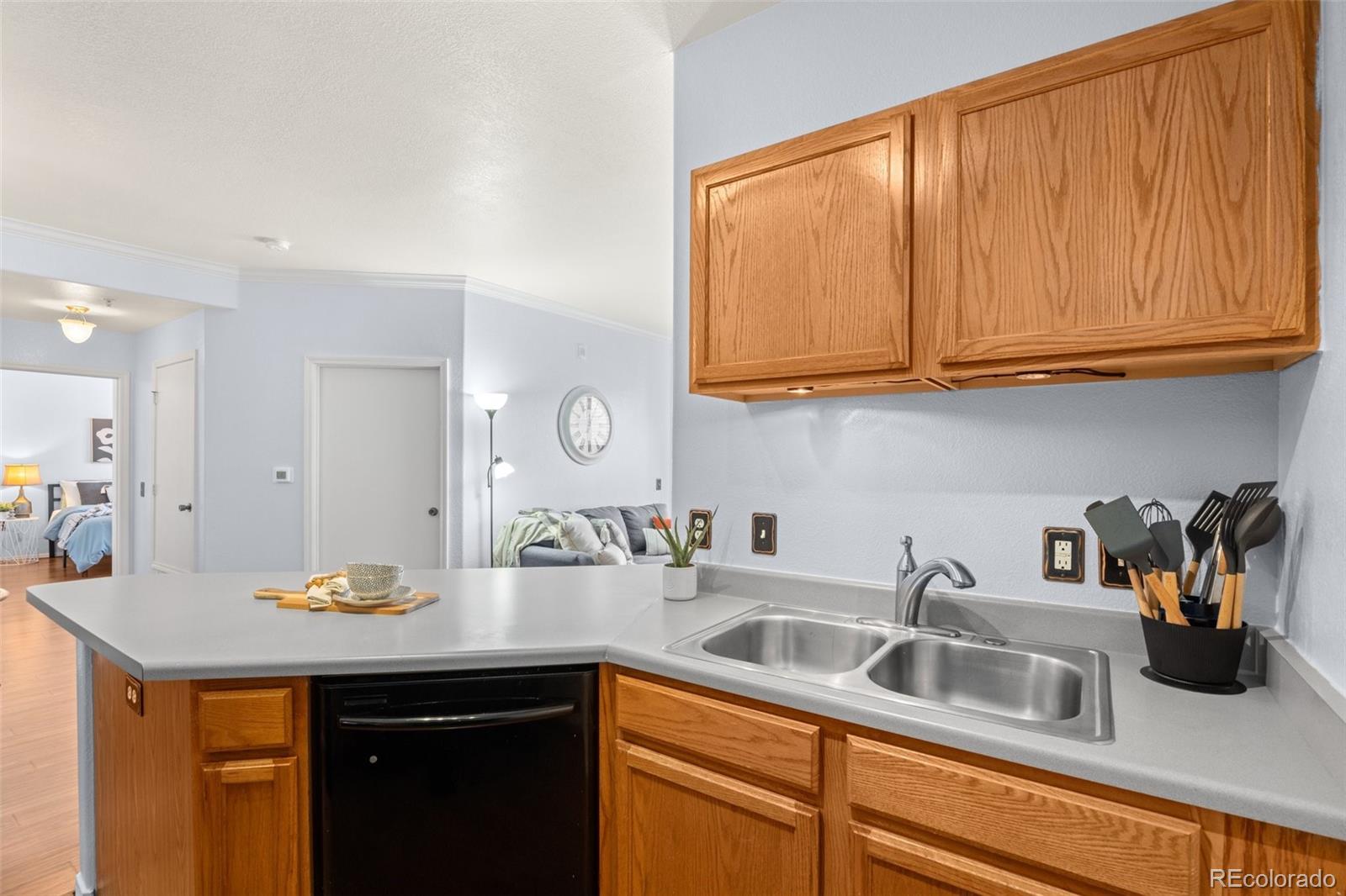 MLS Image #6 for 18909 e warren circle,aurora, Colorado