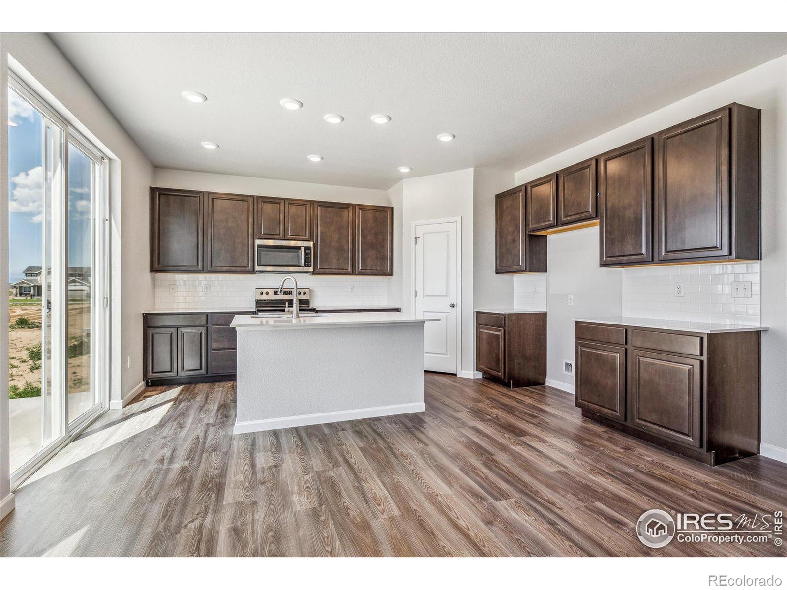 MLS Image #12 for 853  hummocky way,windsor, Colorado