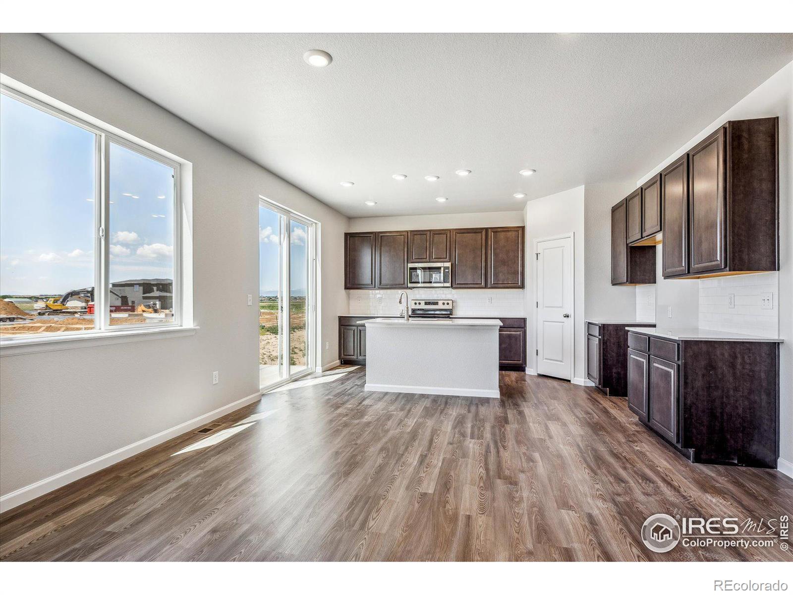 MLS Image #13 for 853  hummocky way,windsor, Colorado