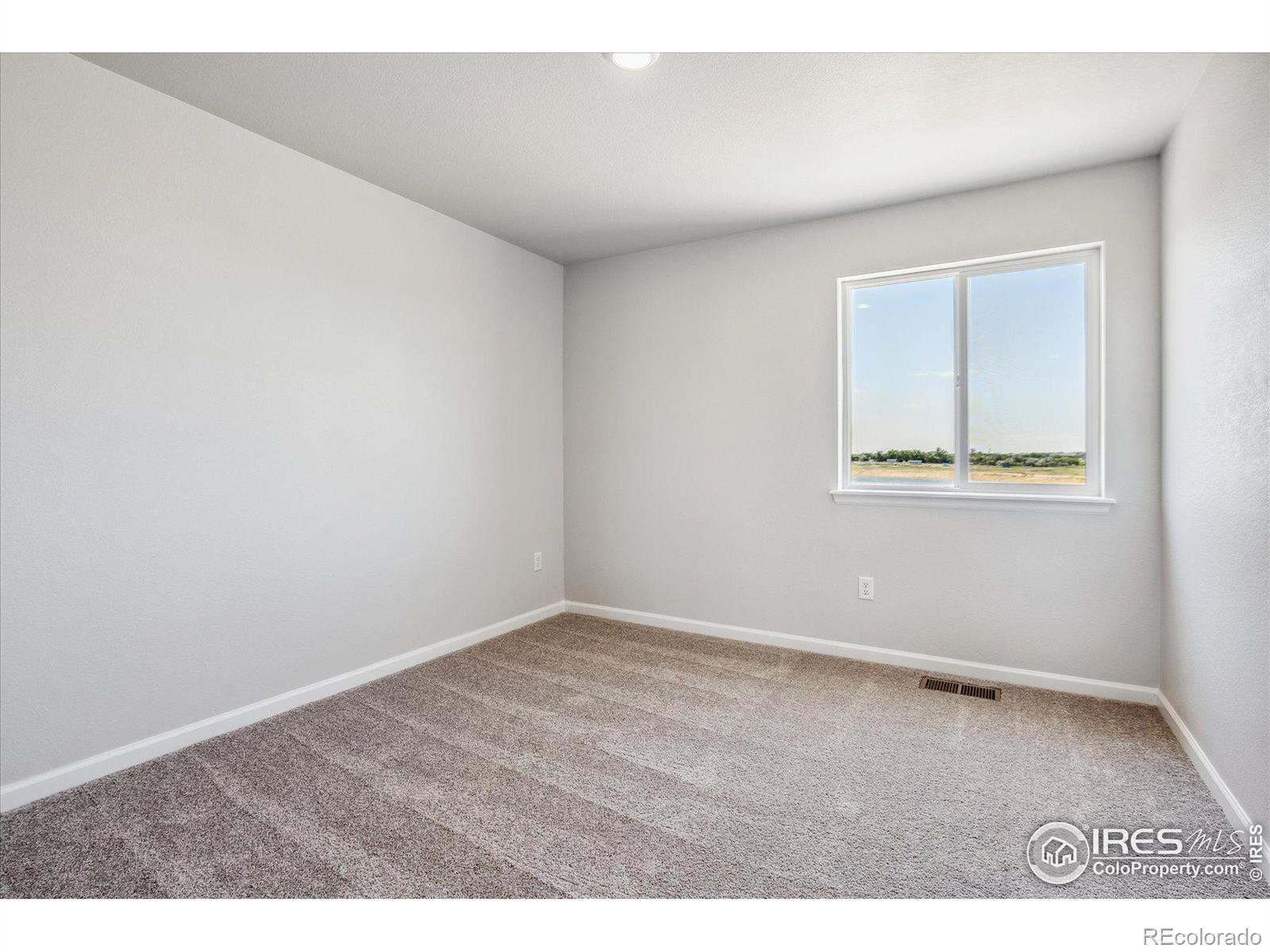 MLS Image #23 for 853  hummocky way,windsor, Colorado