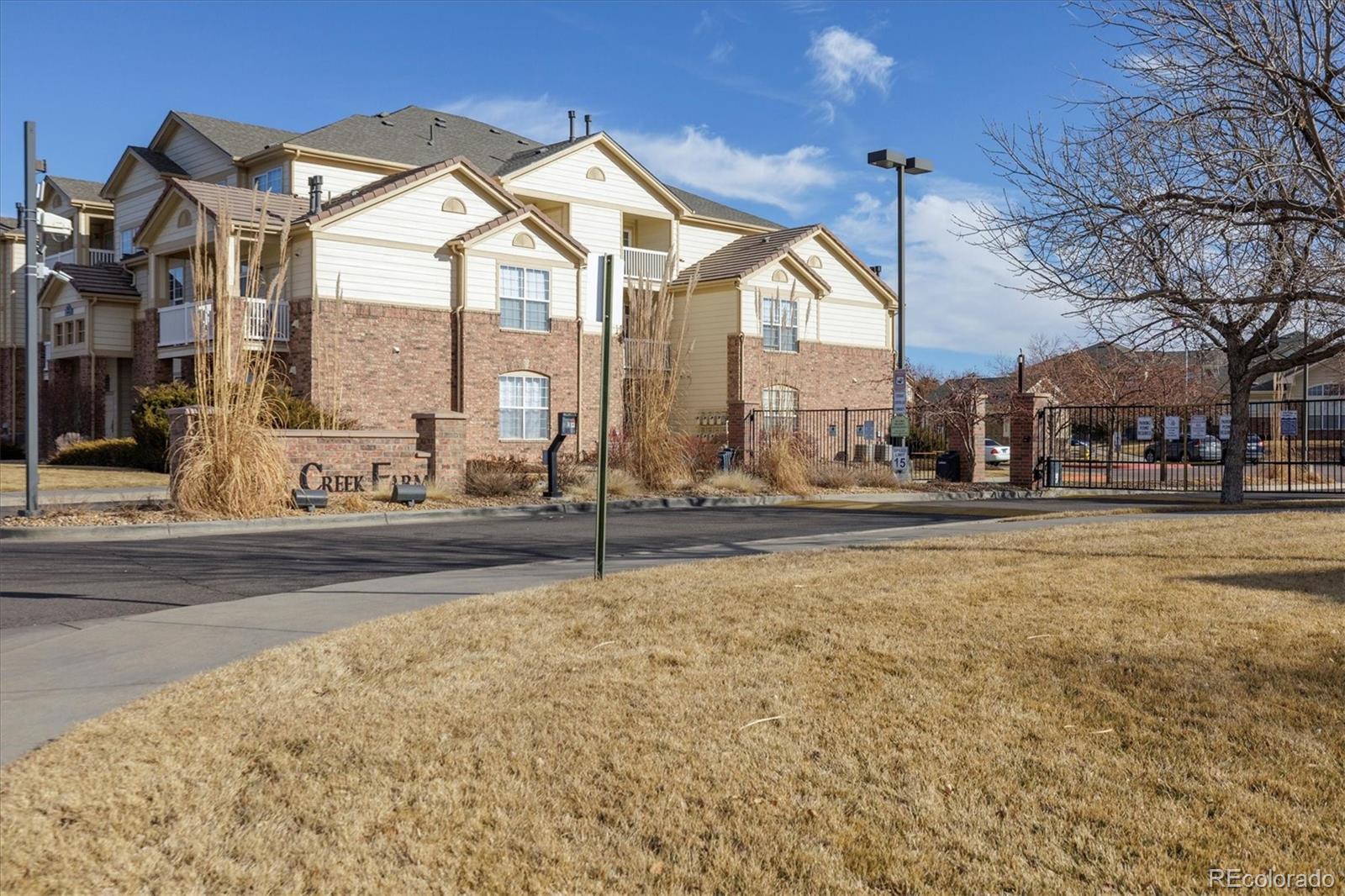 MLS Image #2 for 5704 n gibralter way,aurora, Colorado