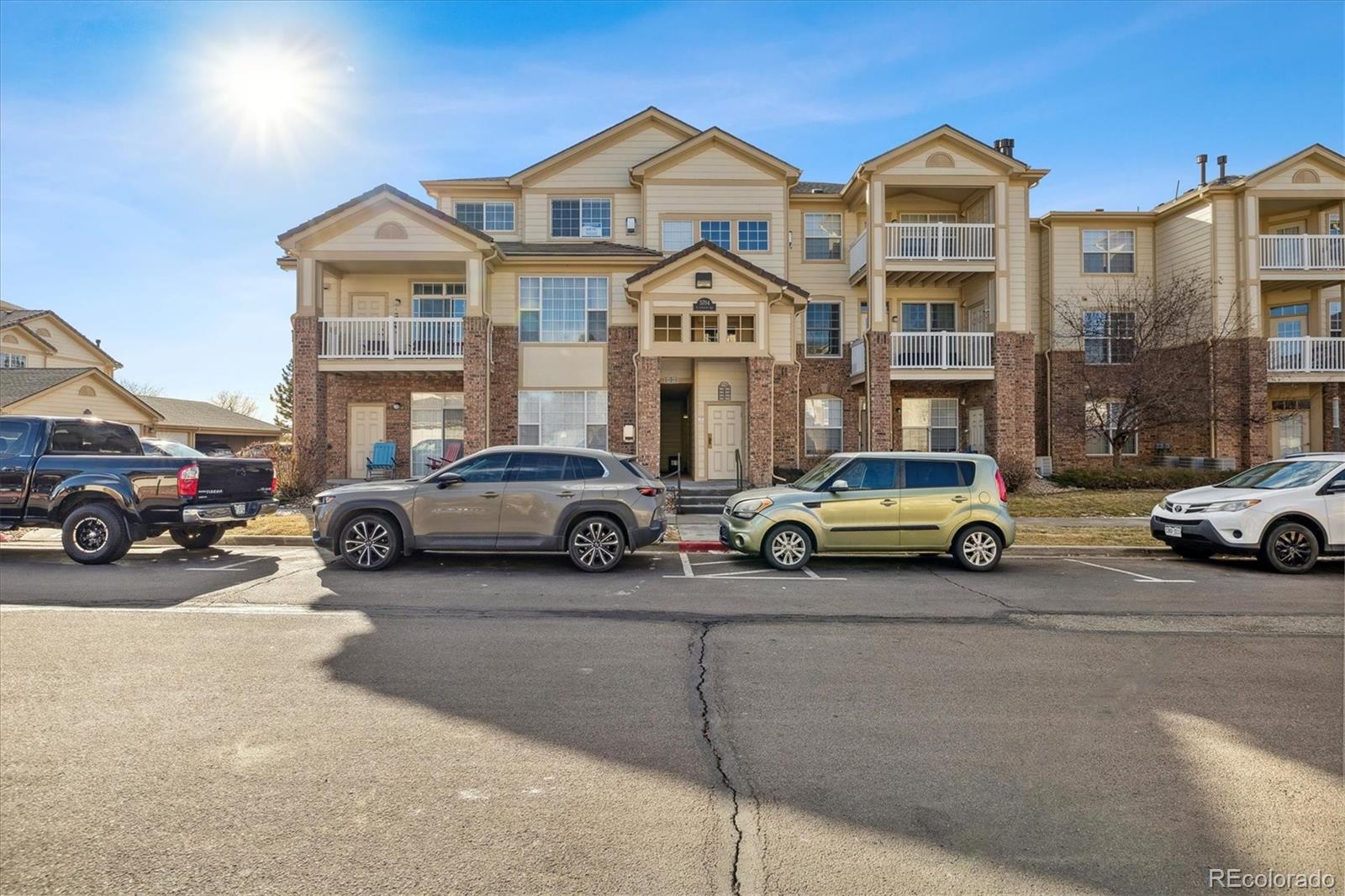 MLS Image #3 for 5704 n gibralter way,aurora, Colorado