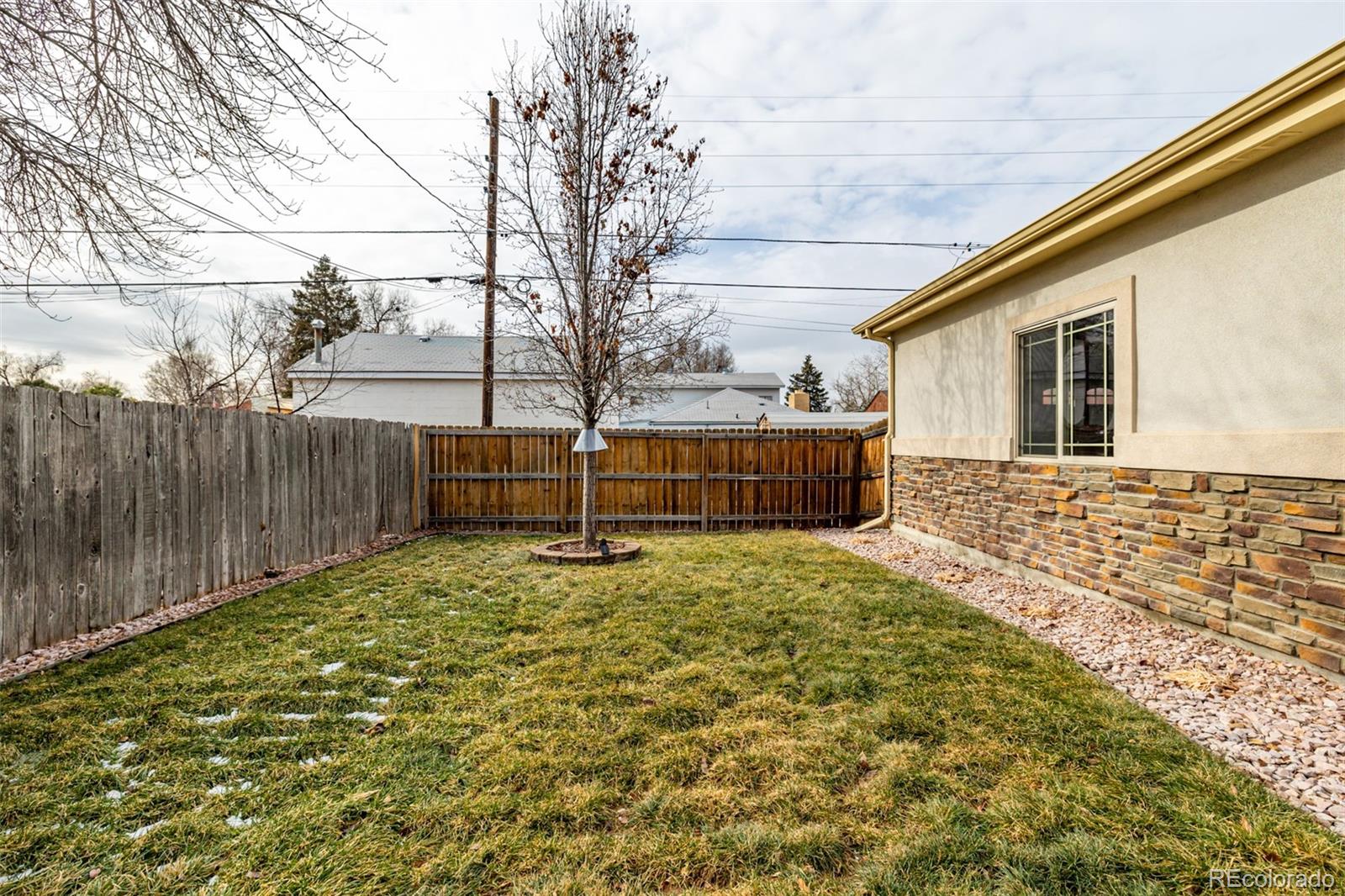 MLS Image #44 for 1025 s locust street,denver, Colorado