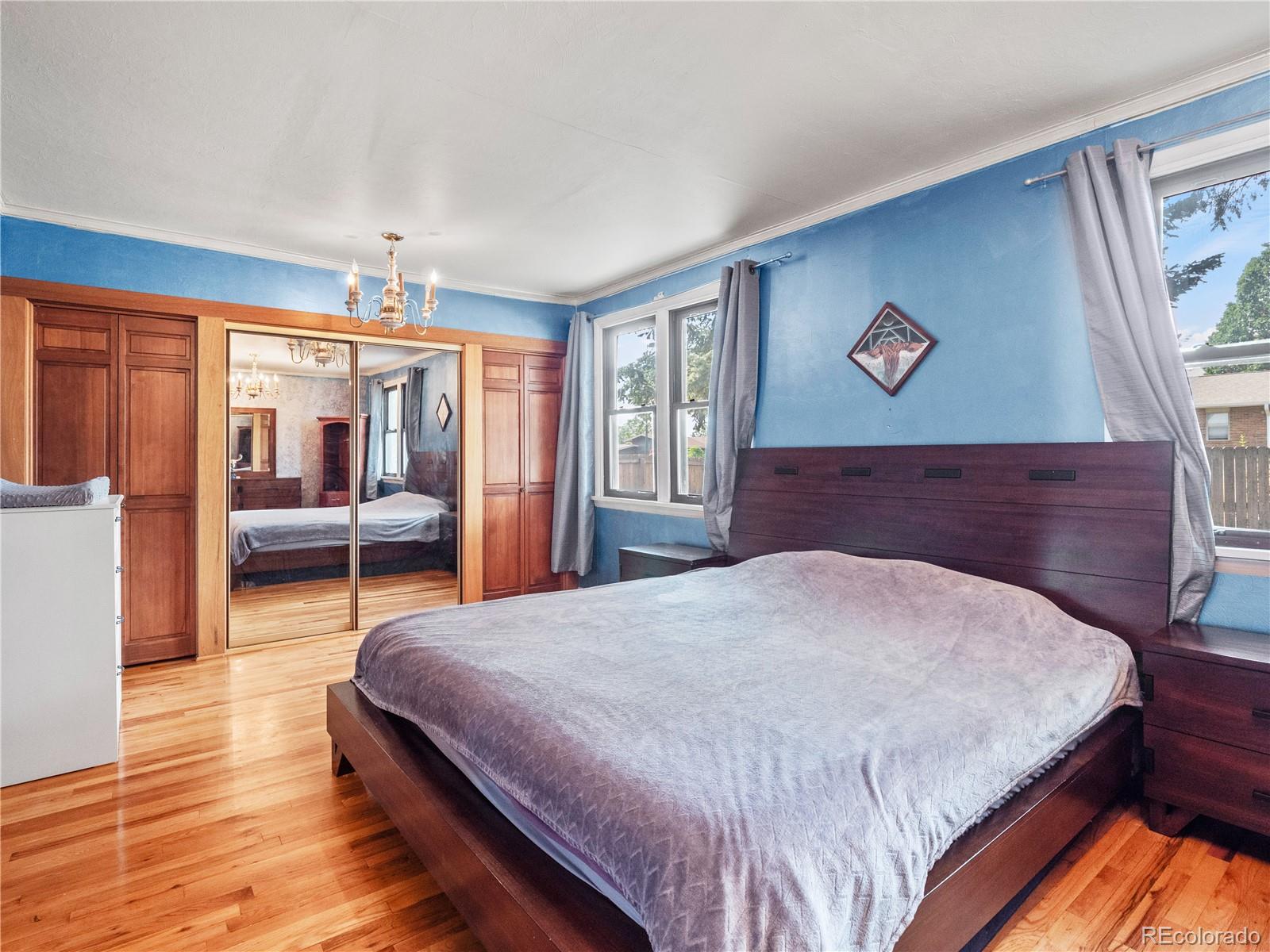 MLS Image #12 for 187 s zuni street,denver, Colorado