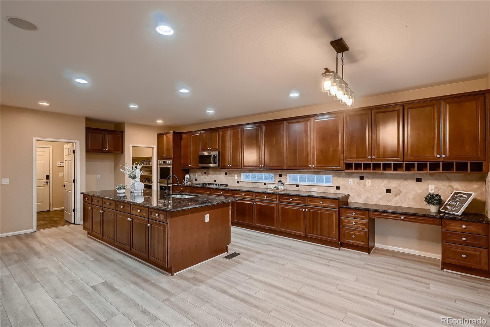 MLS Image #7 for 6381 s patsburg court,aurora, Colorado