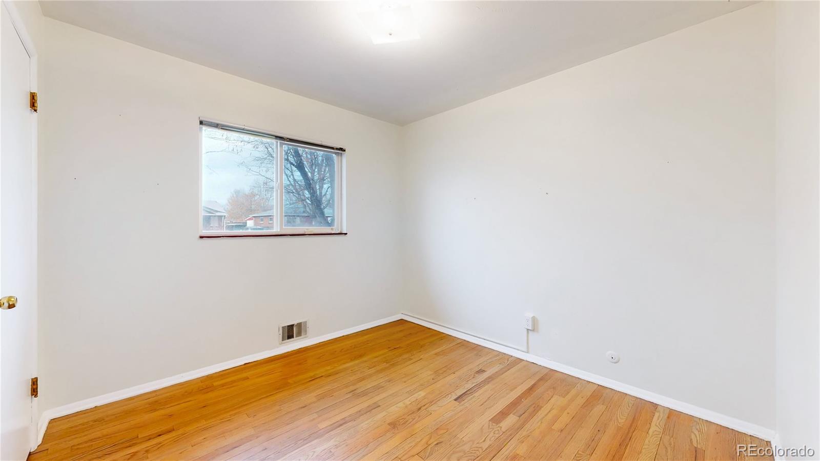 MLS Image #14 for 3246 s stuart street,denver, Colorado