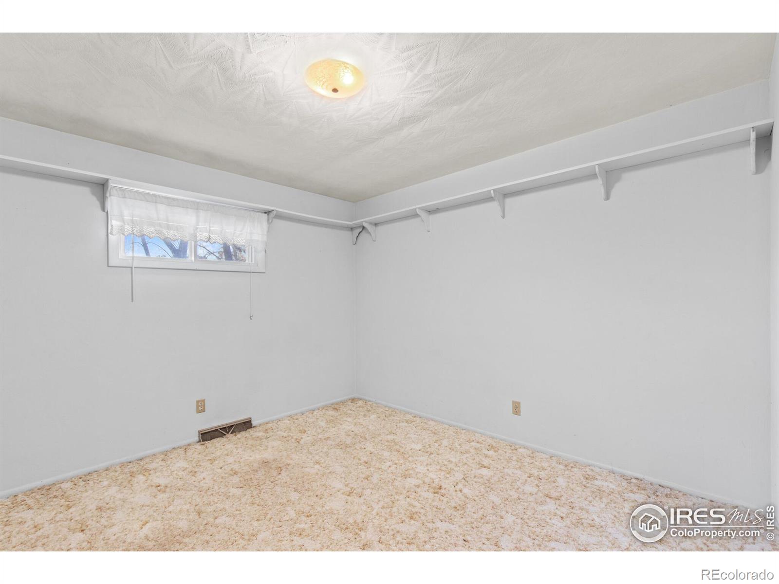 MLS Image #18 for 203 n 40th avenue,greeley, Colorado