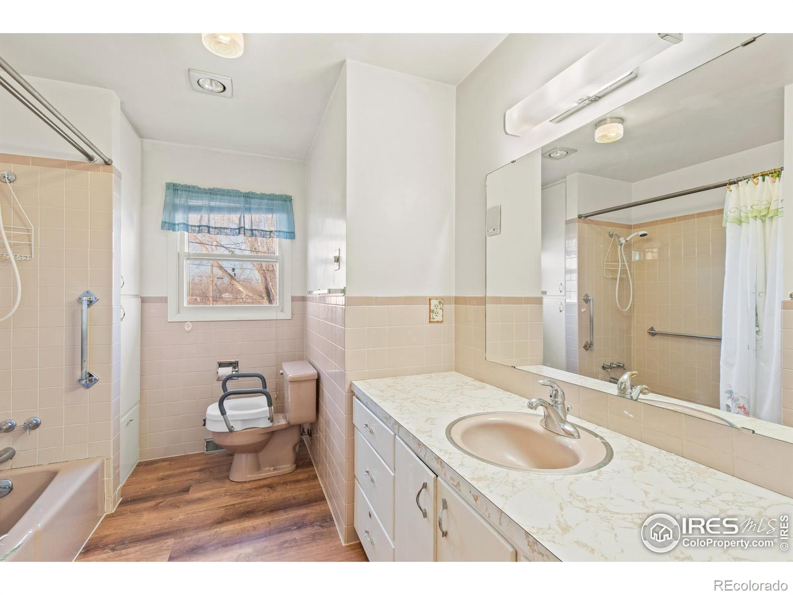 MLS Image #22 for 203 n 40th avenue,greeley, Colorado