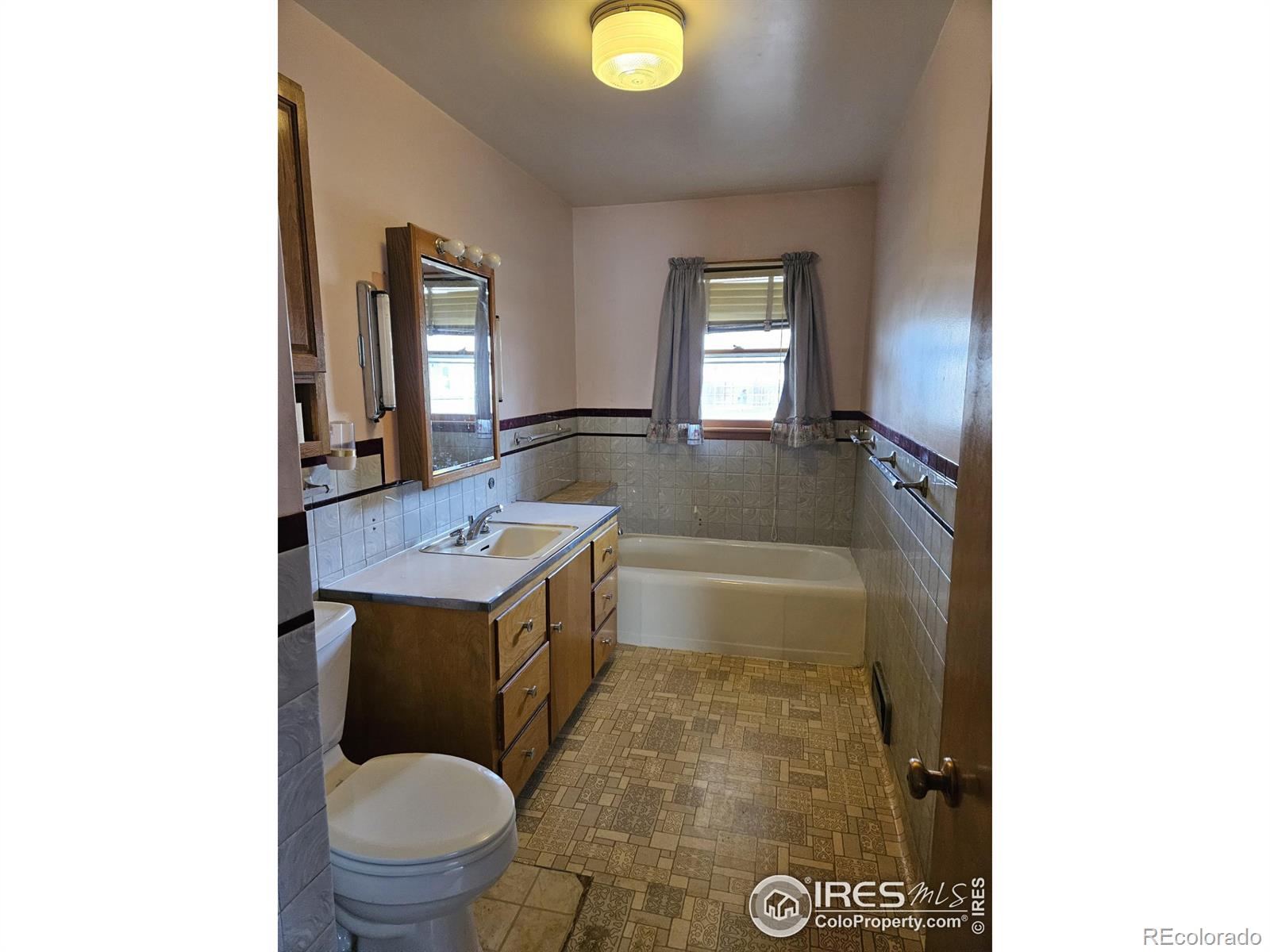 MLS Image #19 for 913 w 8th street,loveland, Colorado