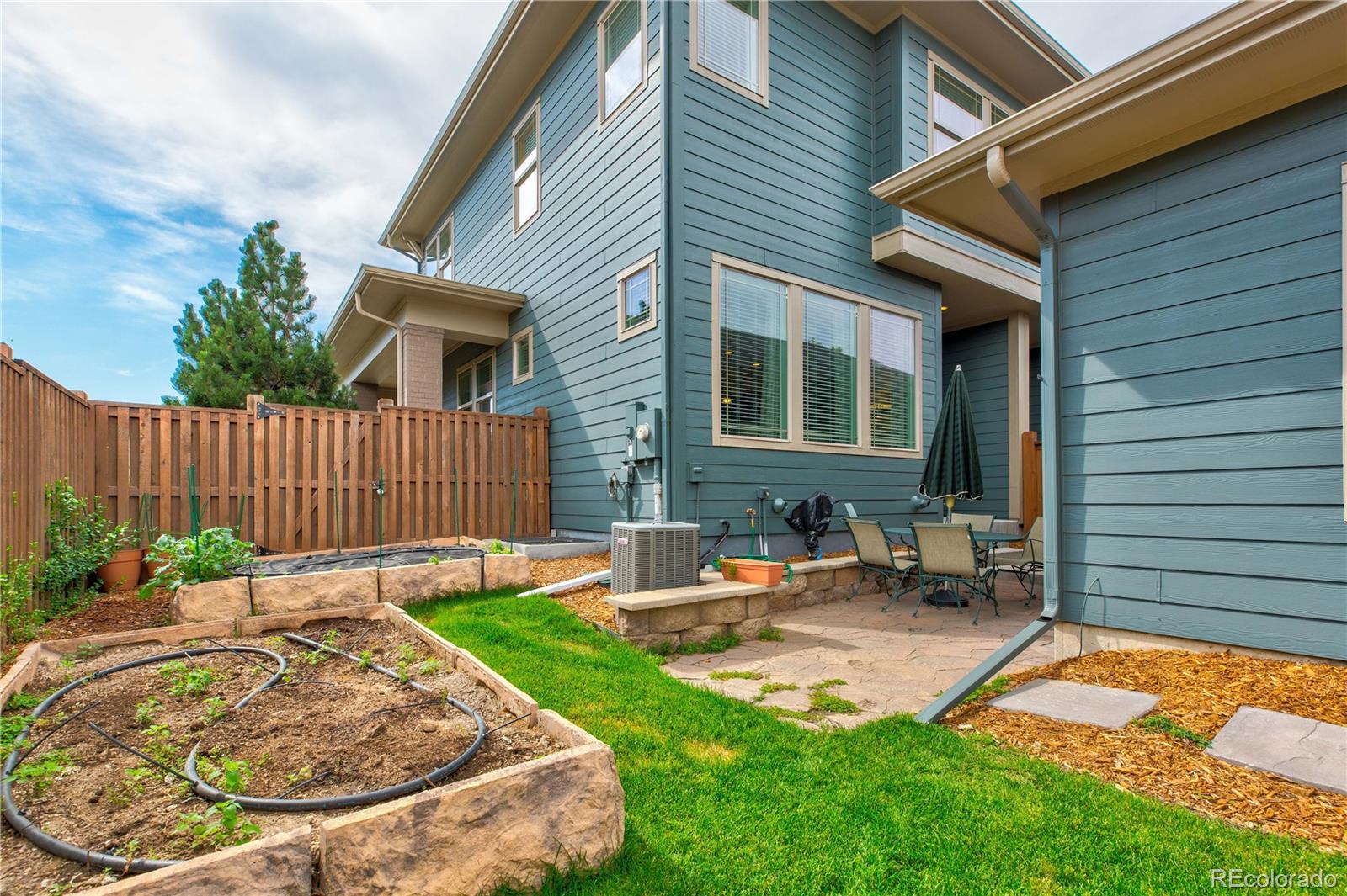 MLS Image #3 for 7995 e 49th place,denver, Colorado