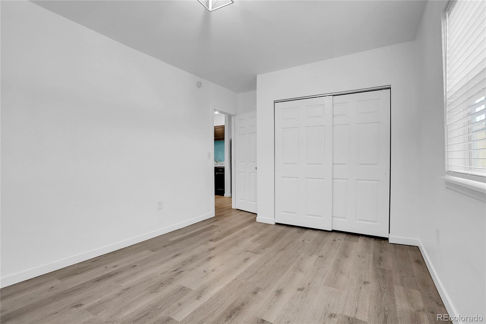 MLS Image #21 for 737 s vrain street,denver, Colorado