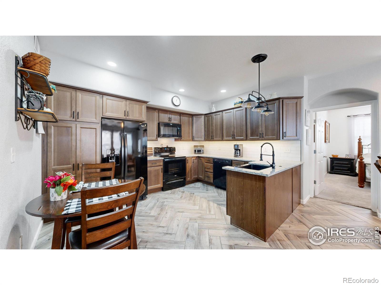 MLS Image #6 for 3764  ponderosa court,evans, Colorado