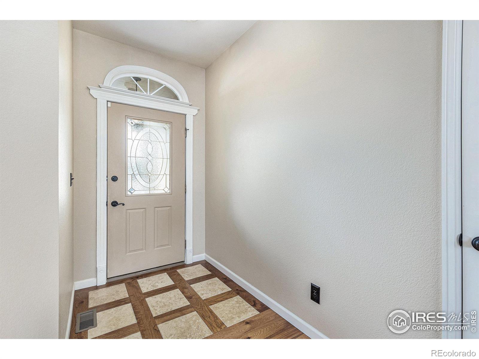 MLS Image #8 for 2515  glendale drive,loveland, Colorado