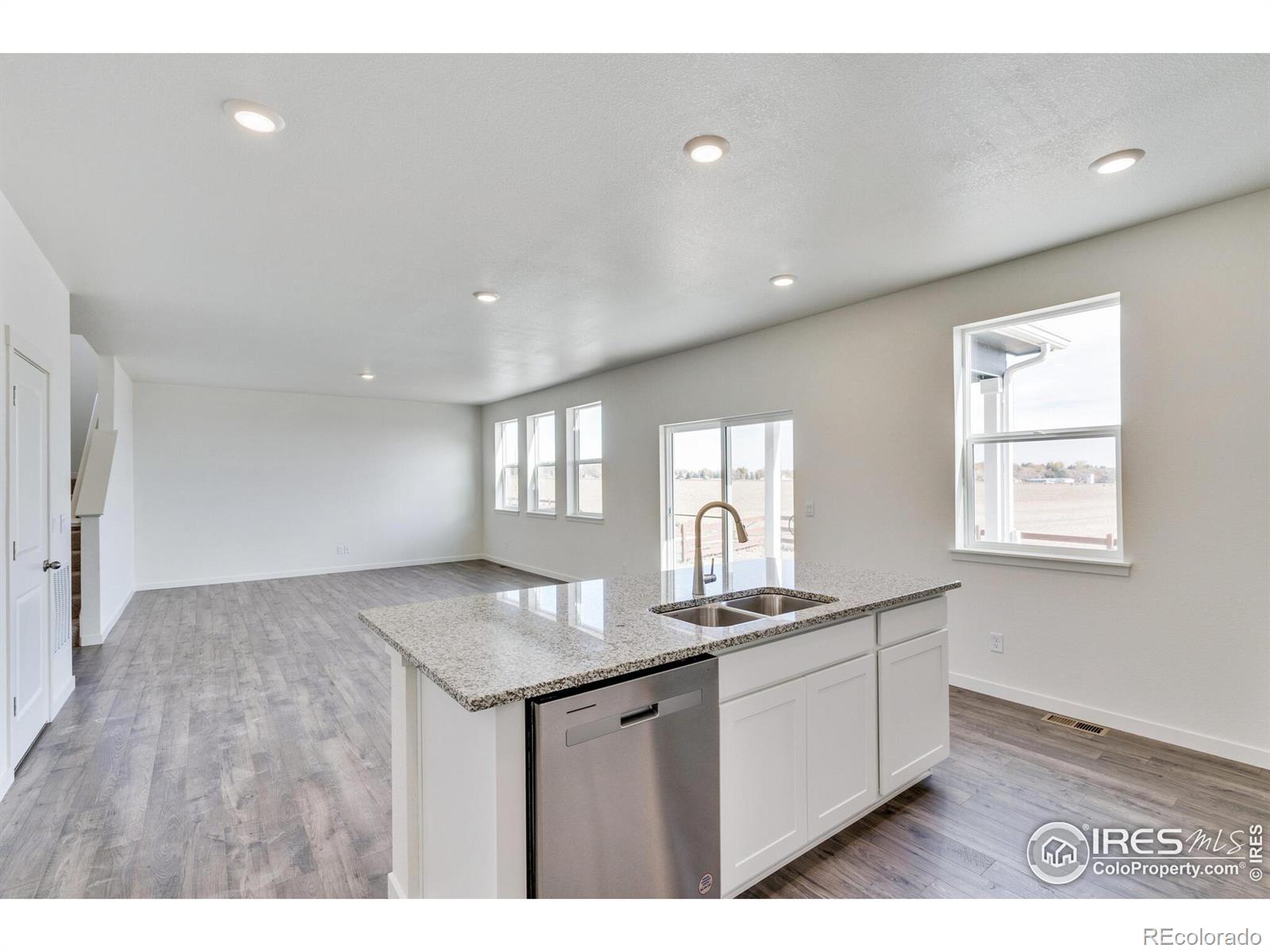 MLS Image #13 for 2718  wren drive,johnstown, Colorado