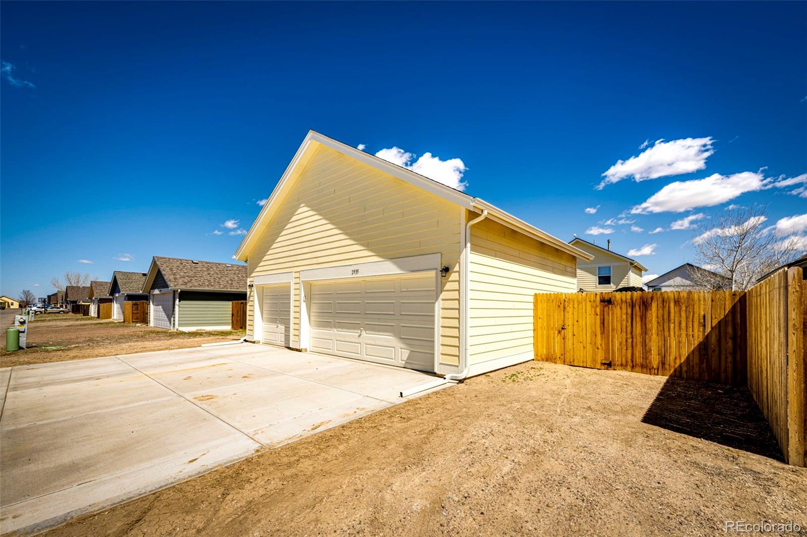 MLS Image #15 for 2935  rose hill street,strasburg, Colorado