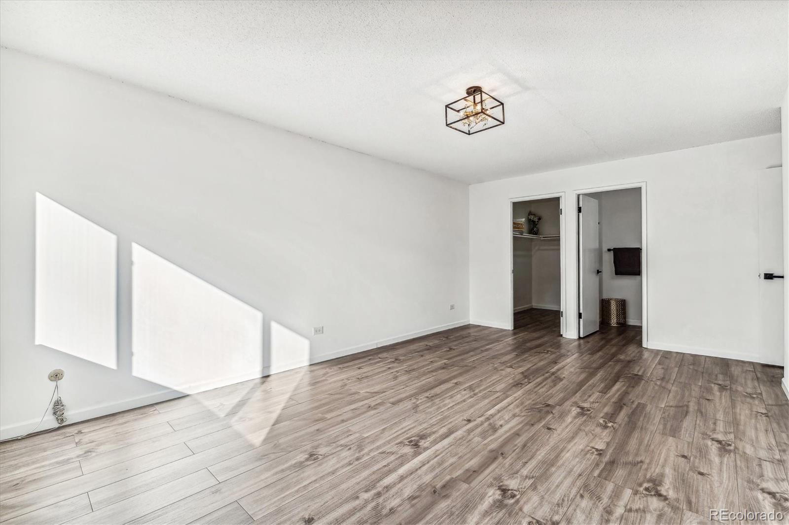 MLS Image #11 for 620 s alton way,denver, Colorado