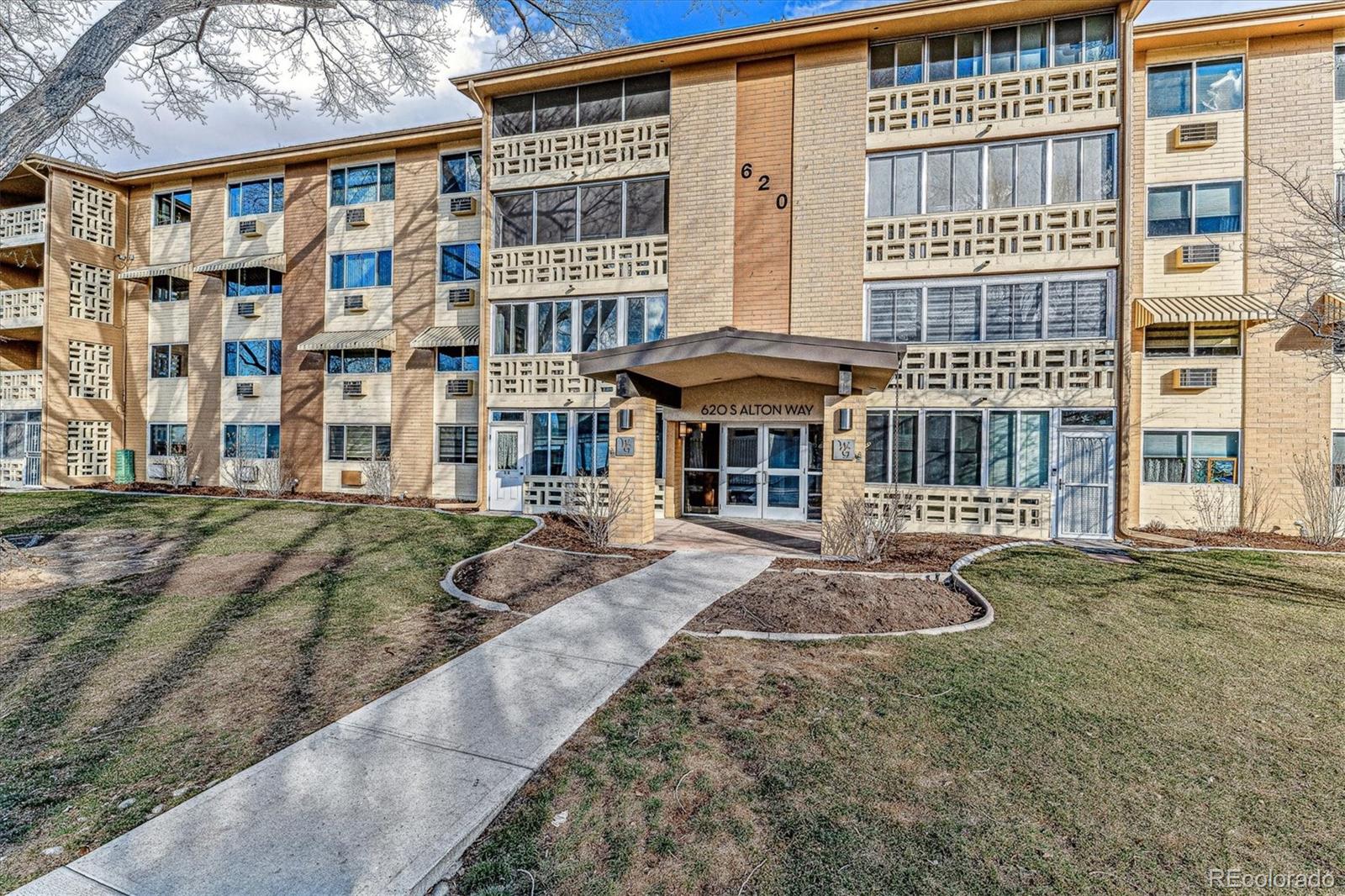 MLS Image #17 for 620 s alton way,denver, Colorado