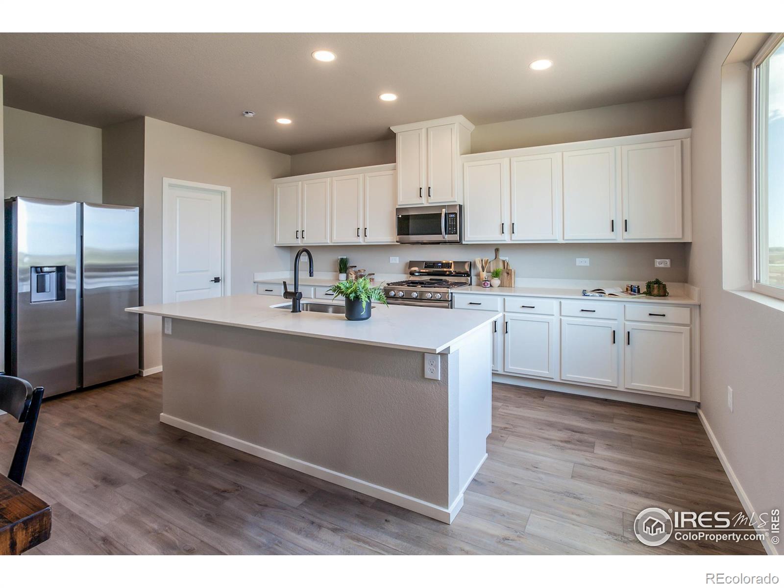 MLS Image #13 for 1620  sunflower way,johnstown, Colorado