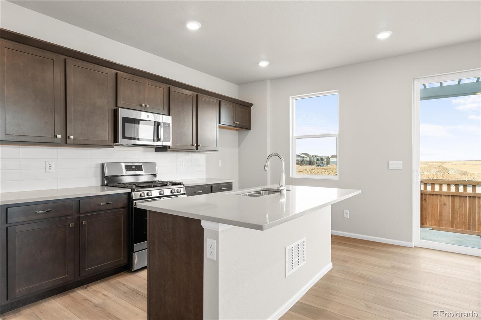 MLS Image #5 for 5927 n liverpool street,aurora, Colorado