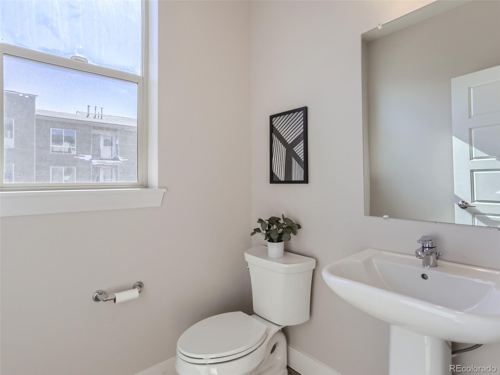 MLS Image #10 for 8782 e 47th avenue,denver, Colorado