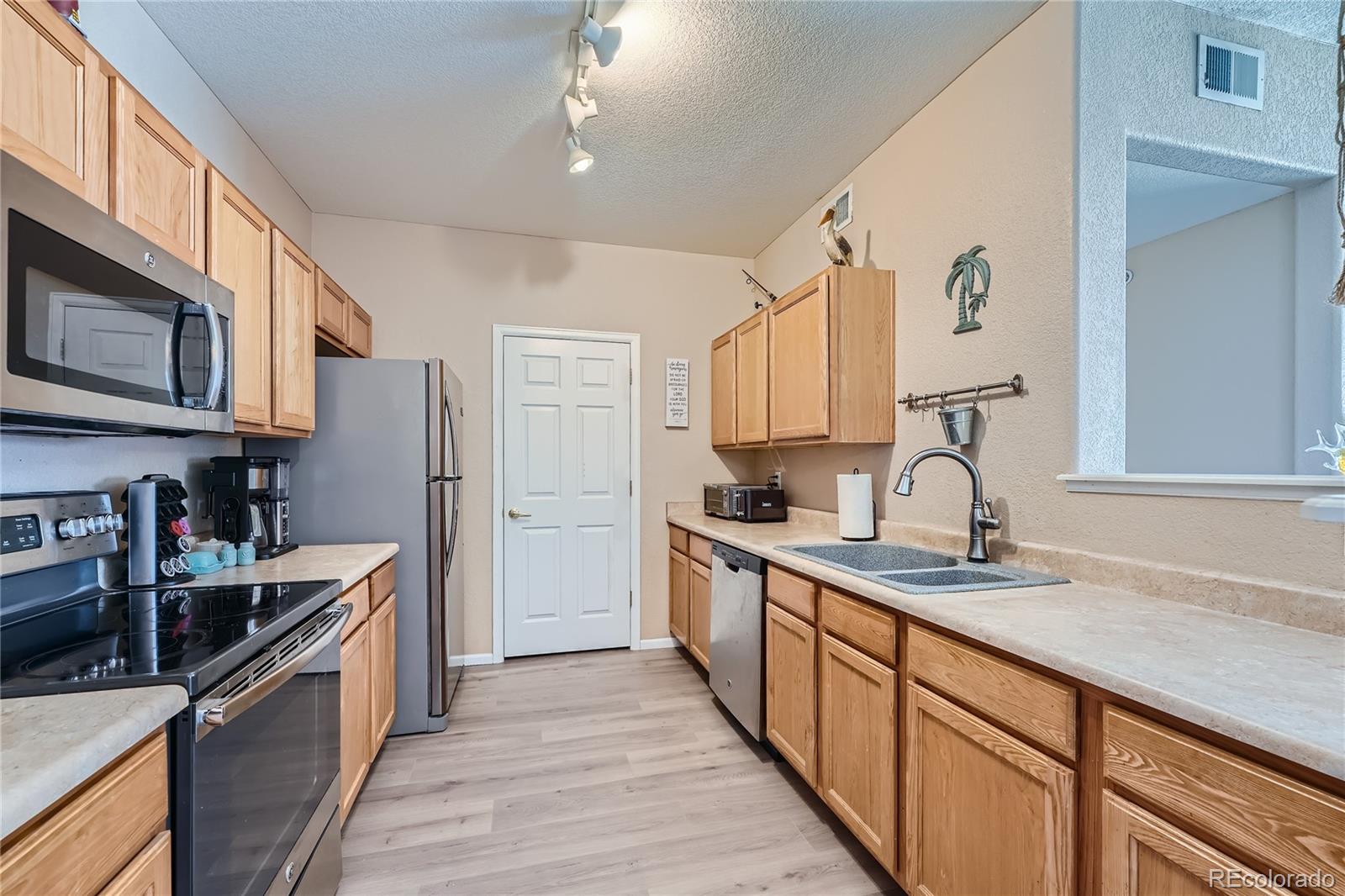 MLS Image #7 for 15700 e jamison drive,englewood, Colorado