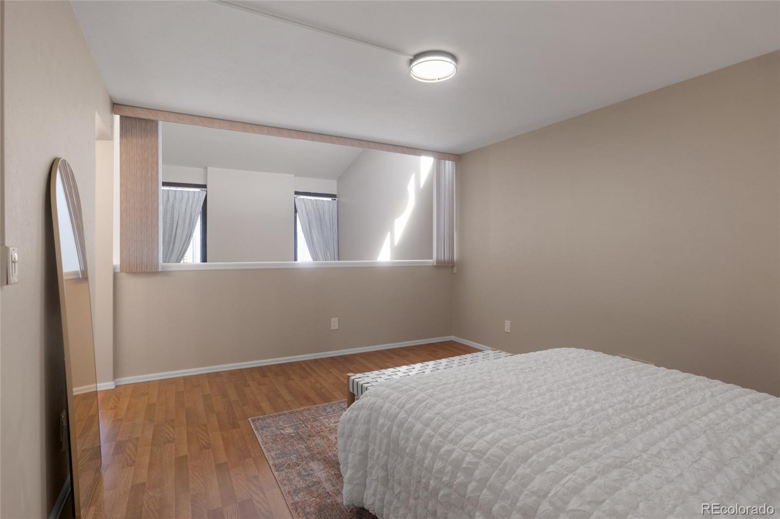 MLS Image #15 for 1050 s monaco parkway,denver, Colorado