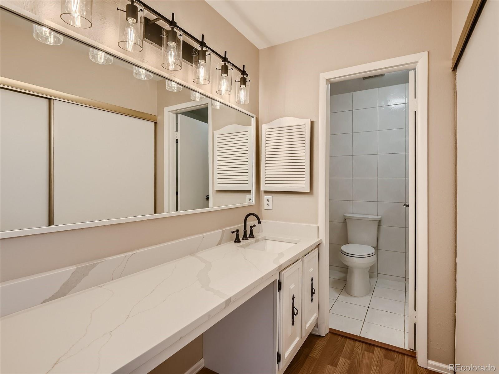 MLS Image #19 for 1050 s monaco parkway,denver, Colorado