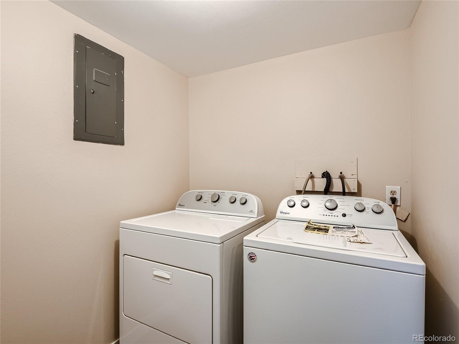 MLS Image #22 for 1050 s monaco parkway,denver, Colorado