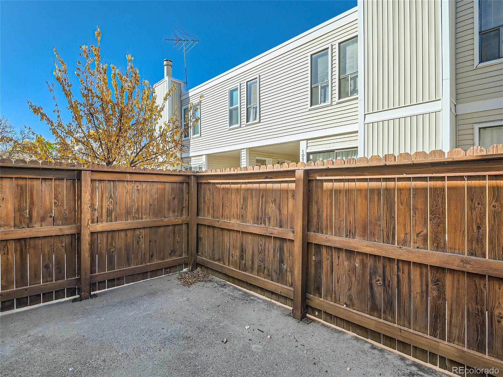 MLS Image #24 for 1050 s monaco parkway,denver, Colorado