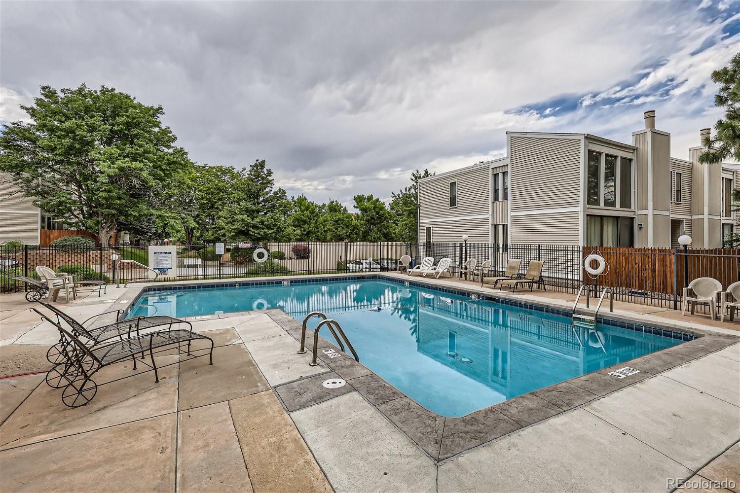 MLS Image #25 for 1050 s monaco parkway,denver, Colorado