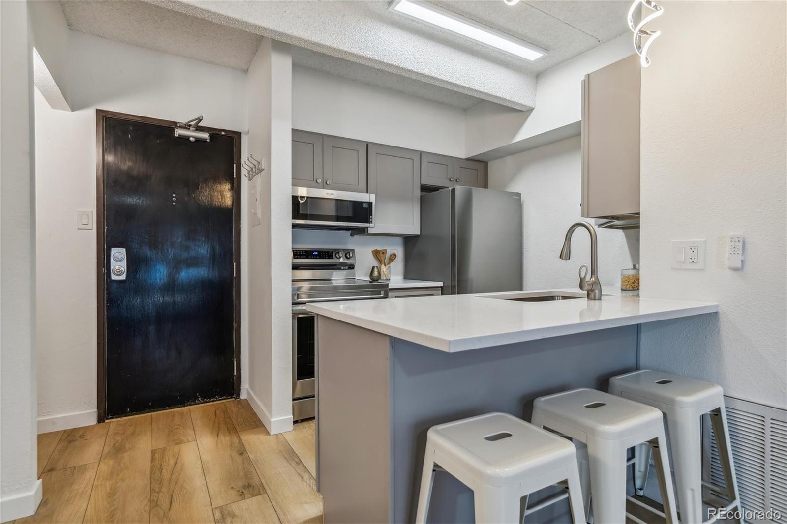 MLS Image #3 for 777 n washington street 1003,denver, Colorado