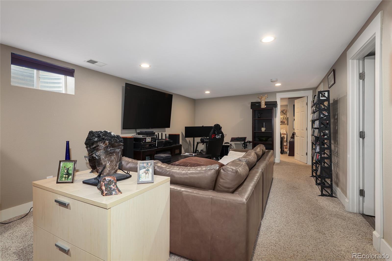 MLS Image #15 for 5850  clear creek drive,denver, Colorado