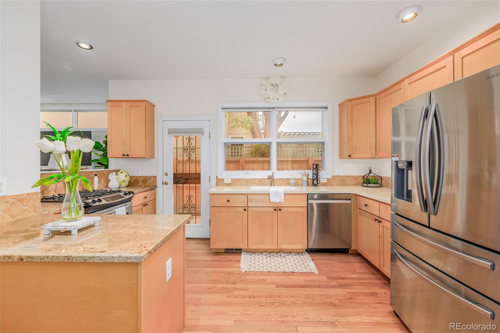 MLS Image #20 for 522  columbine street,denver, Colorado