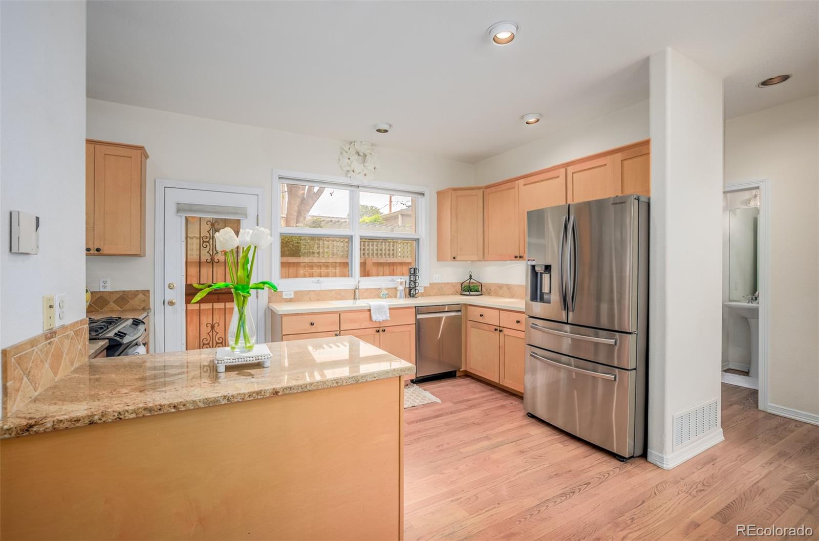 MLS Image #21 for 522  columbine street,denver, Colorado