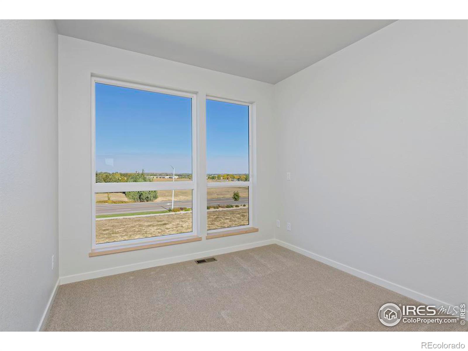 MLS Image #10 for 733  kubat lane,longmont, Colorado