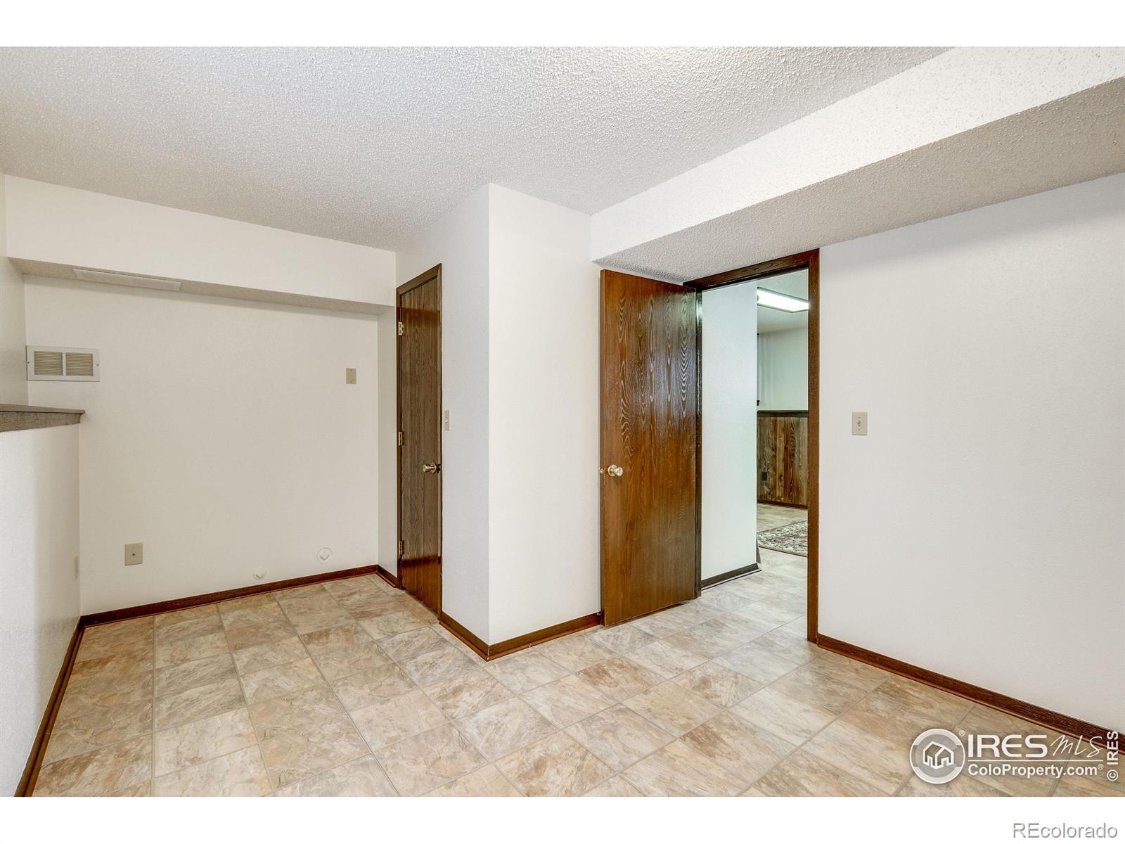 MLS Image #19 for 2072  wedgewood court,greeley, Colorado