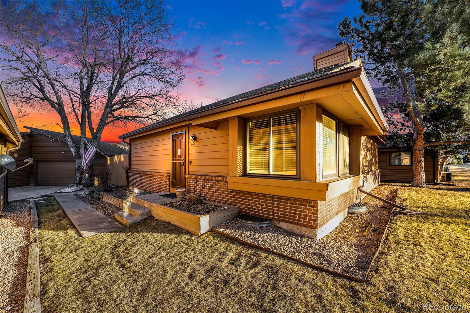 MLS Image #1 for 141 s eagle circle,aurora, Colorado