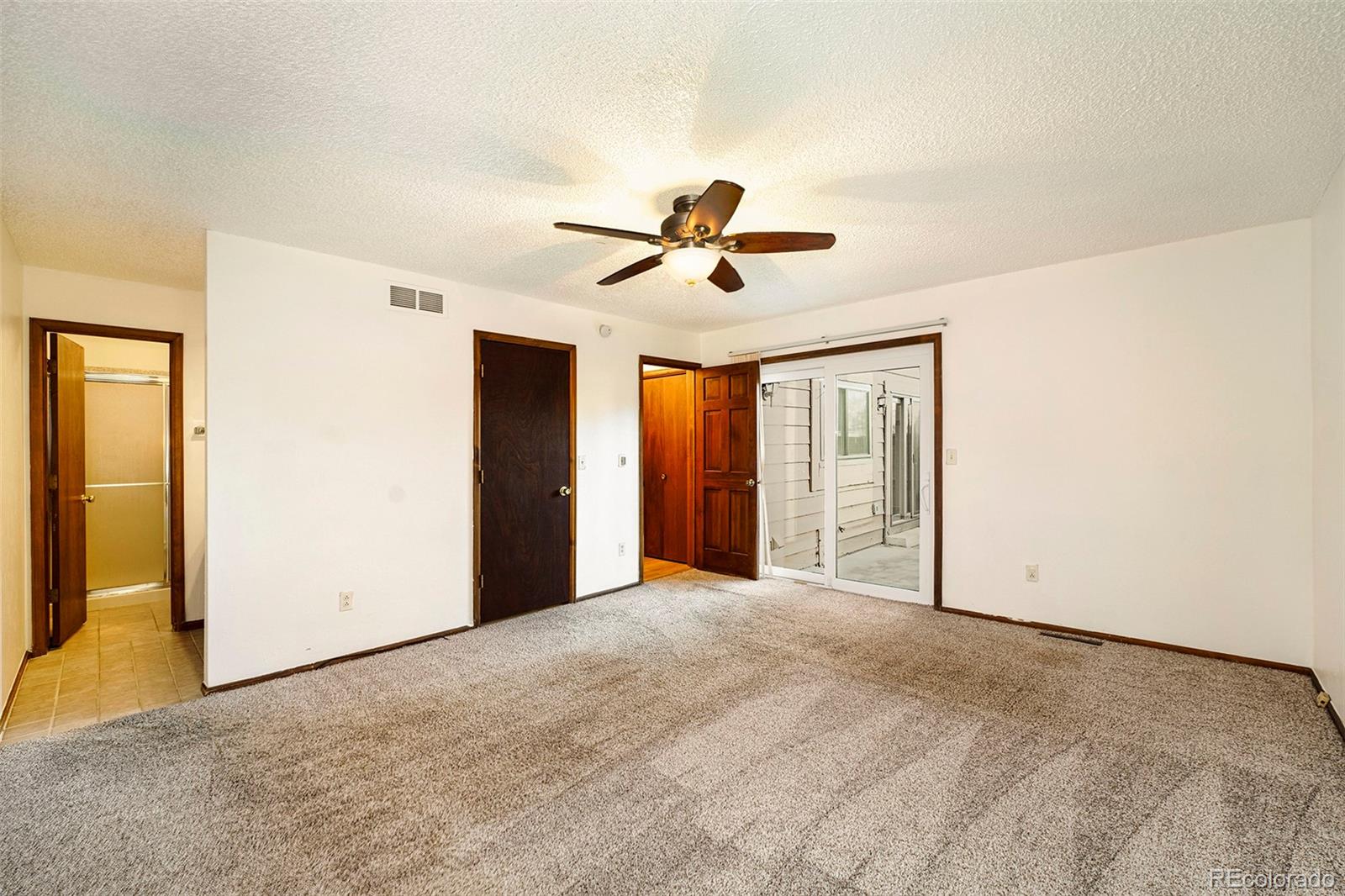 MLS Image #10 for 141 s eagle circle,aurora, Colorado