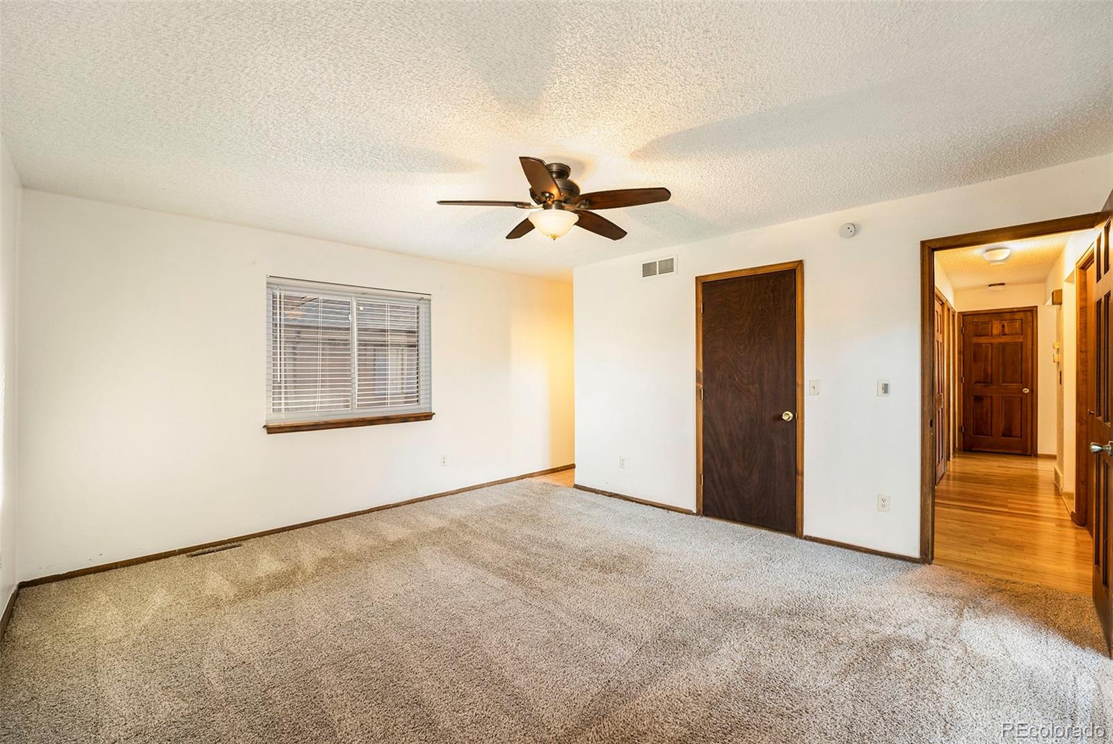 MLS Image #9 for 141 s eagle circle,aurora, Colorado