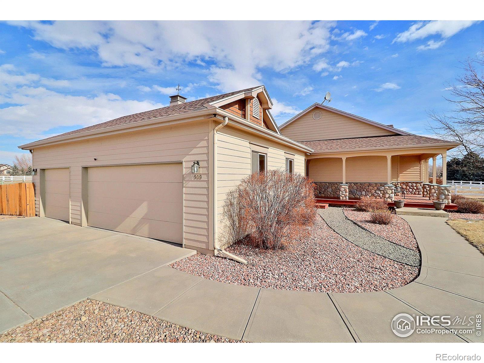 MLS Image #2 for 909  clydesdale lane,windsor, Colorado