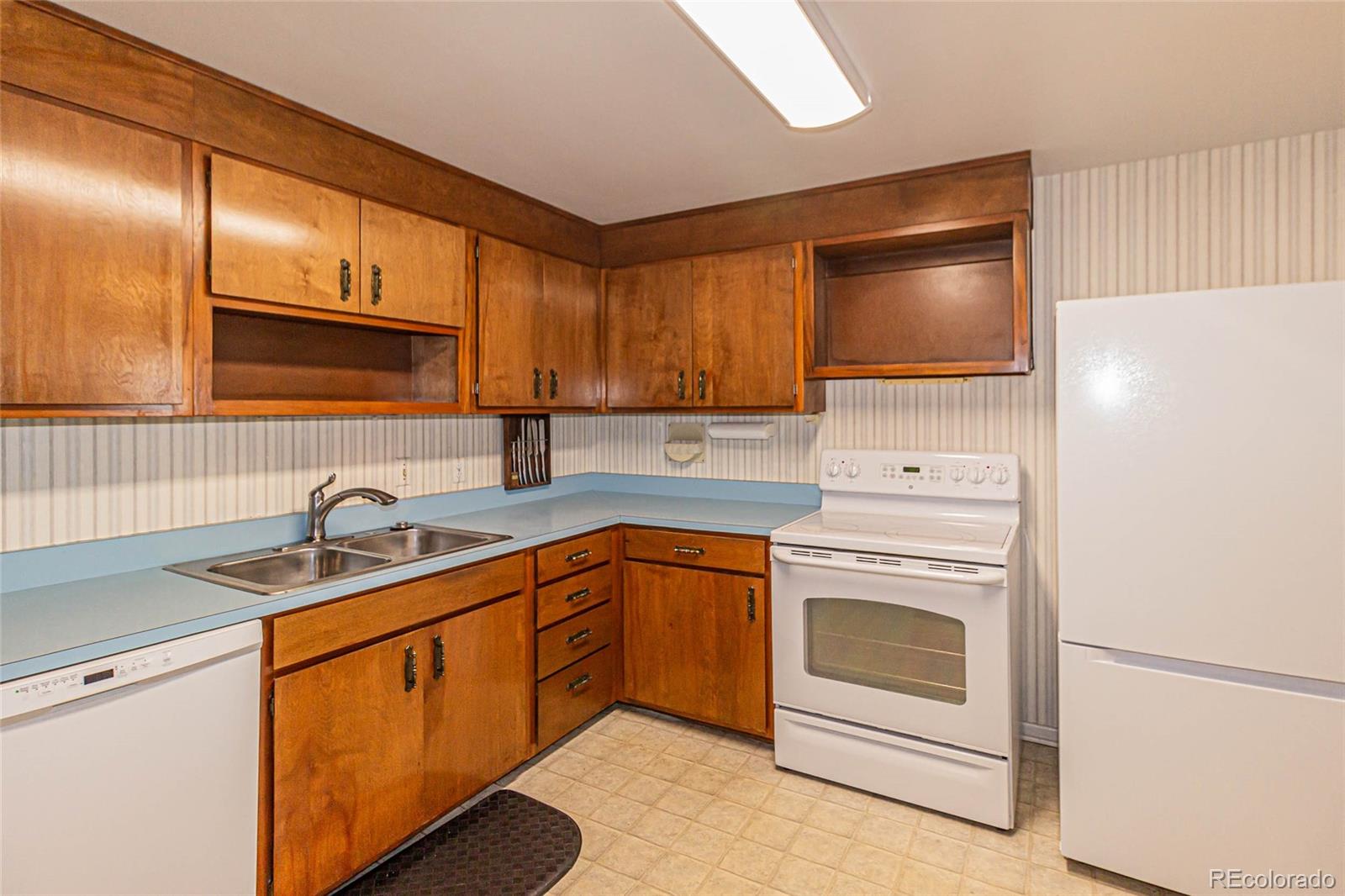 MLS Image #9 for 2716  lark drive,colorado springs, Colorado