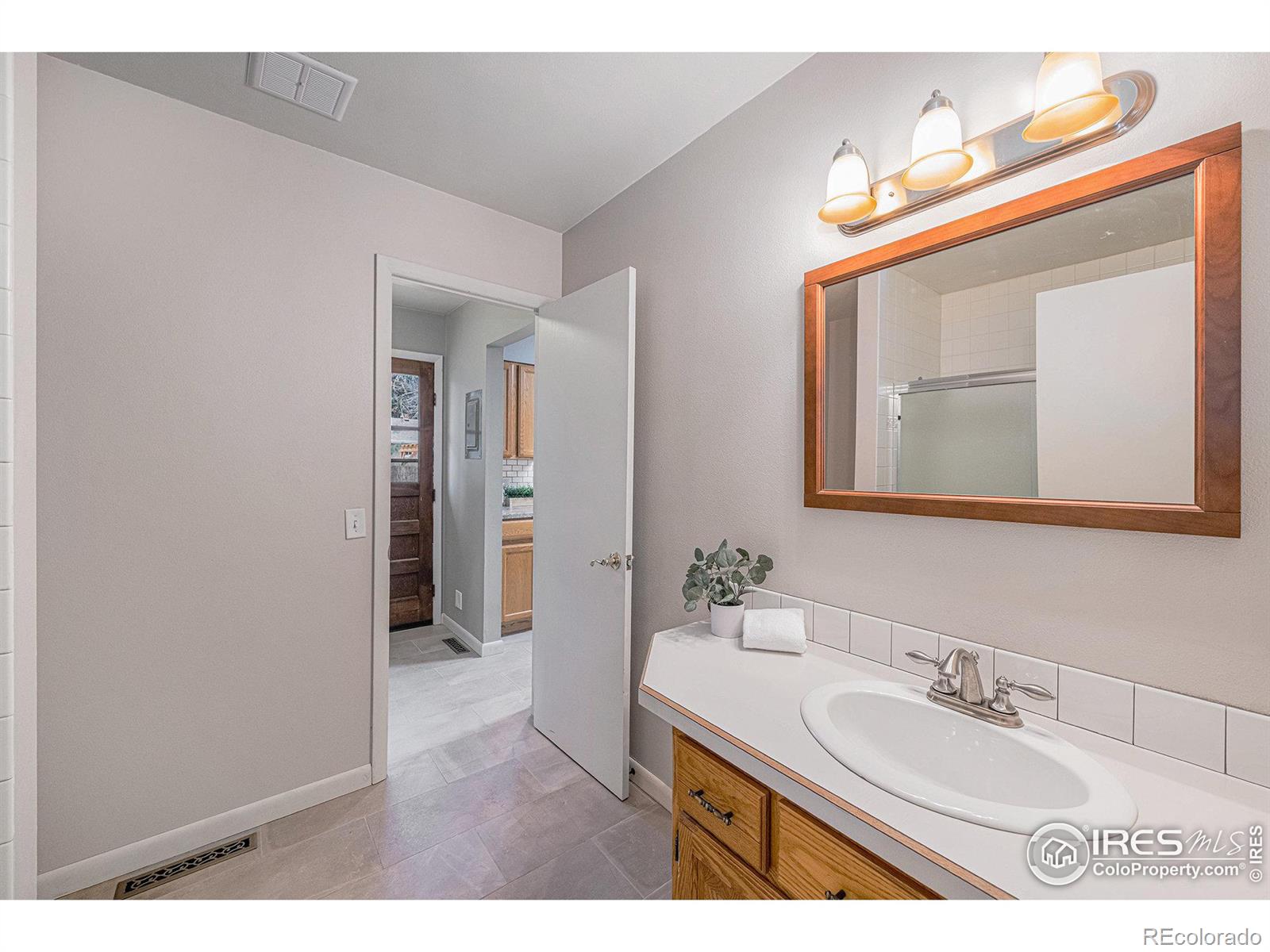 MLS Image #23 for 208 e swallow road,fort collins, Colorado
