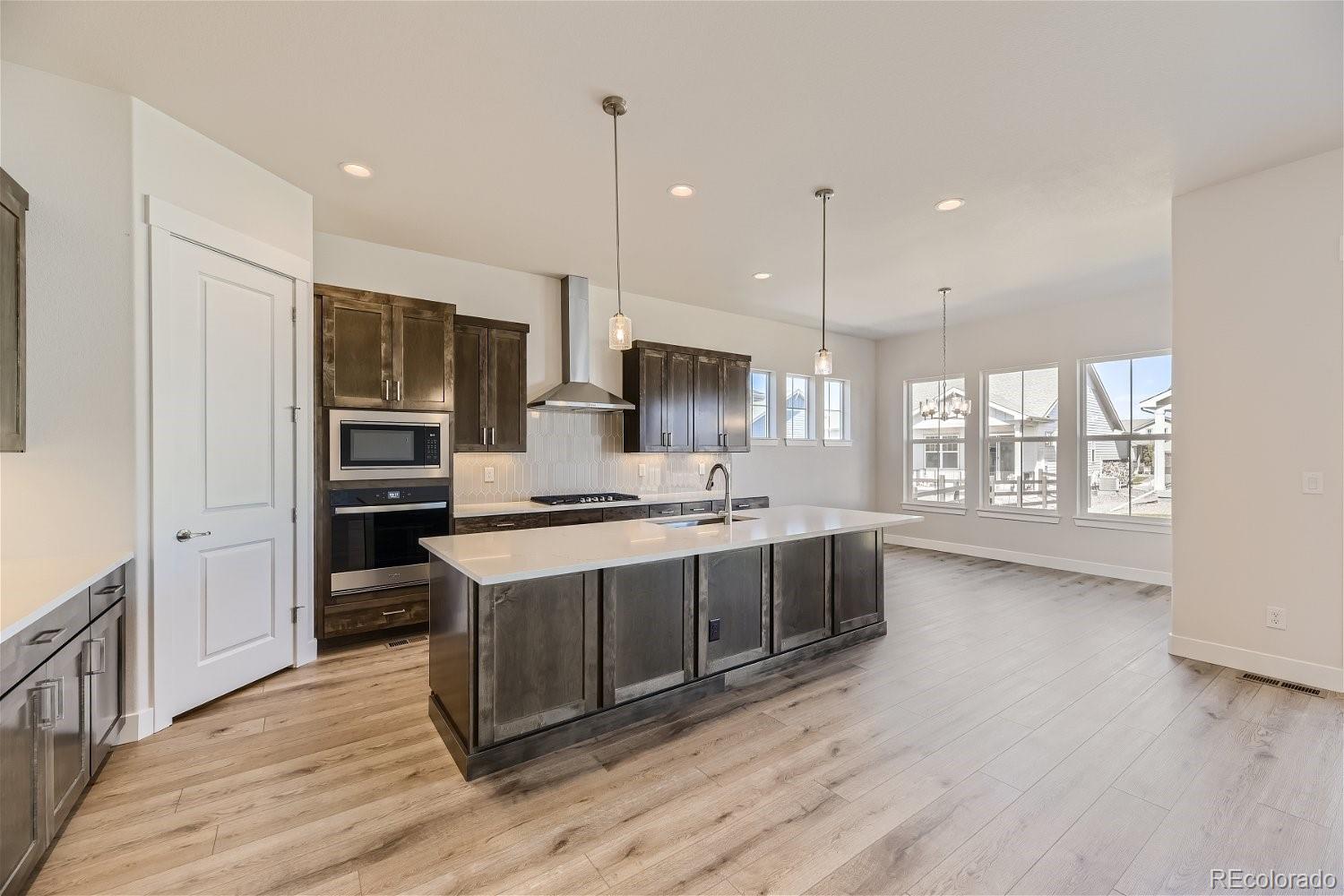 MLS Image #7 for 9005 s shawnee court,aurora, Colorado