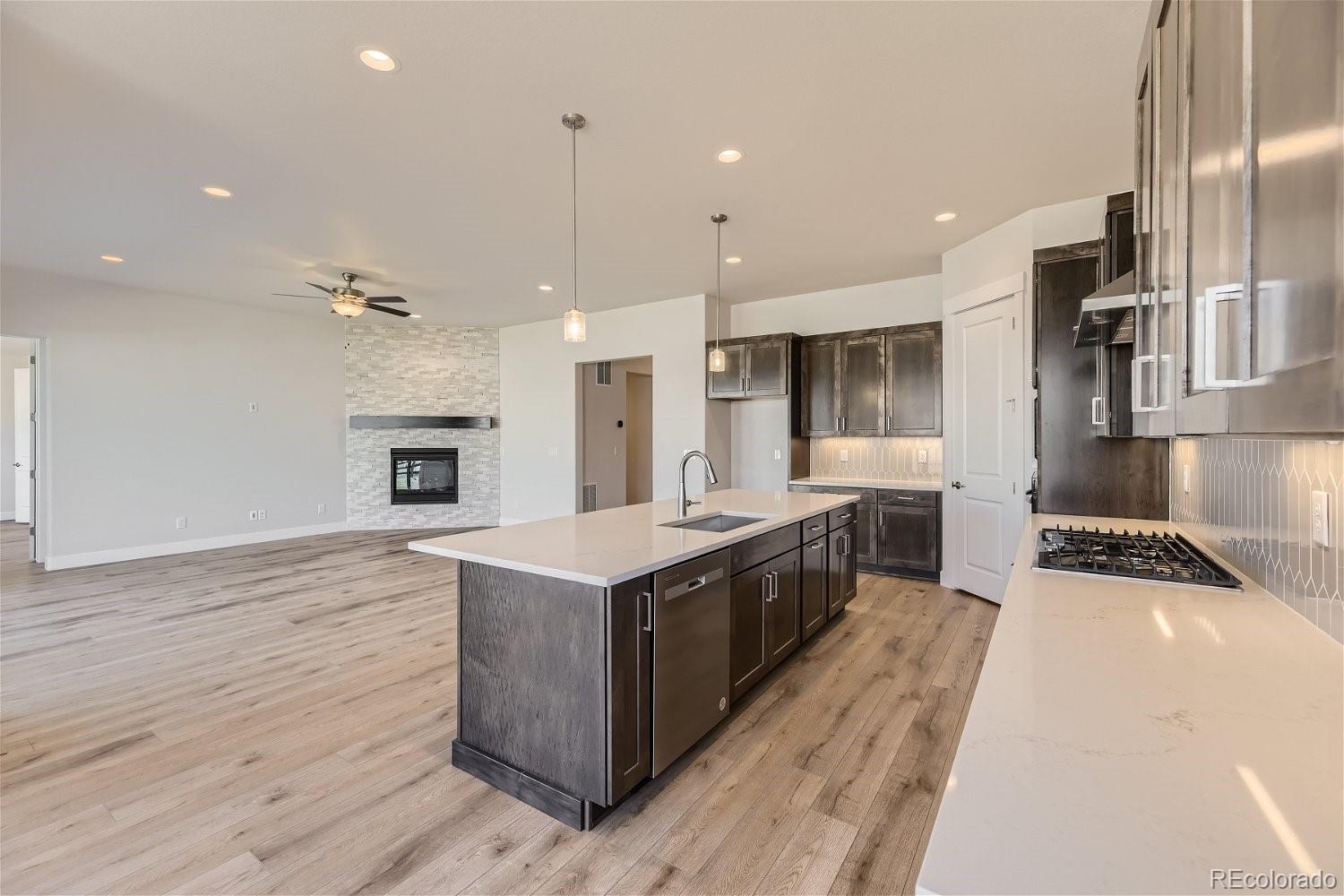 MLS Image #9 for 9005 s shawnee court,aurora, Colorado
