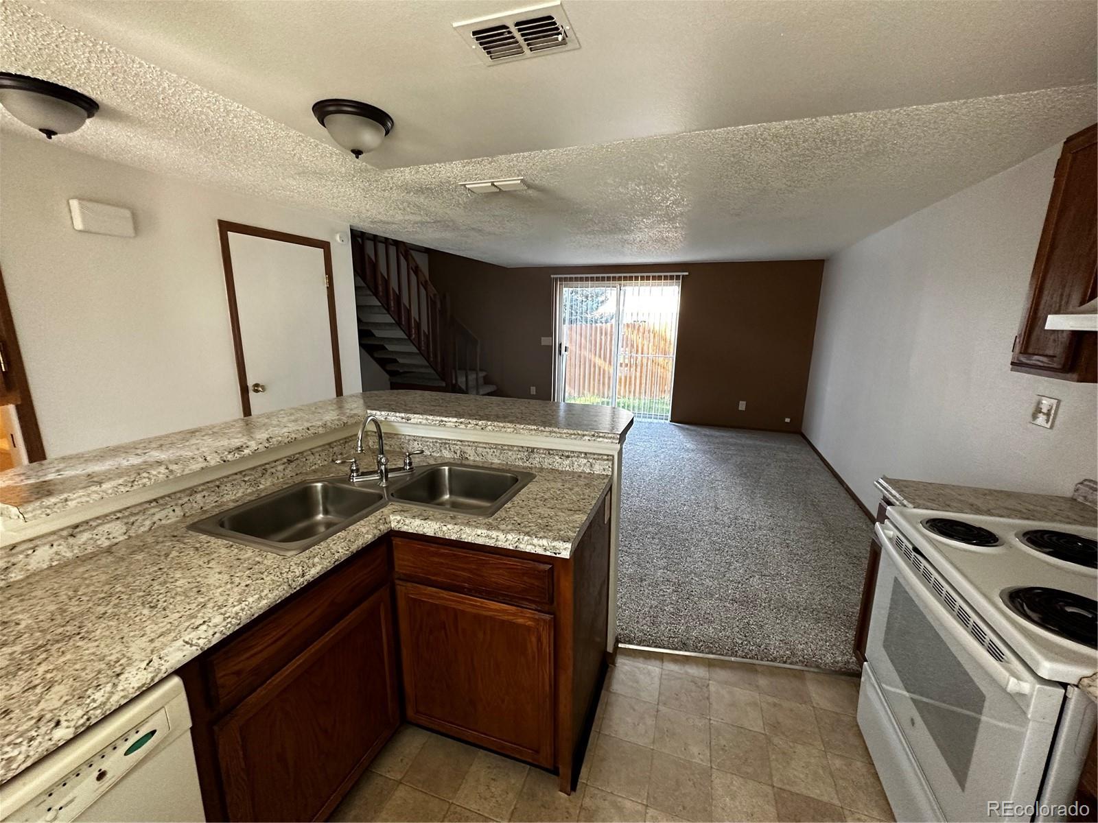 MLS Image #5 for 1503 s ouray circle,aurora, Colorado