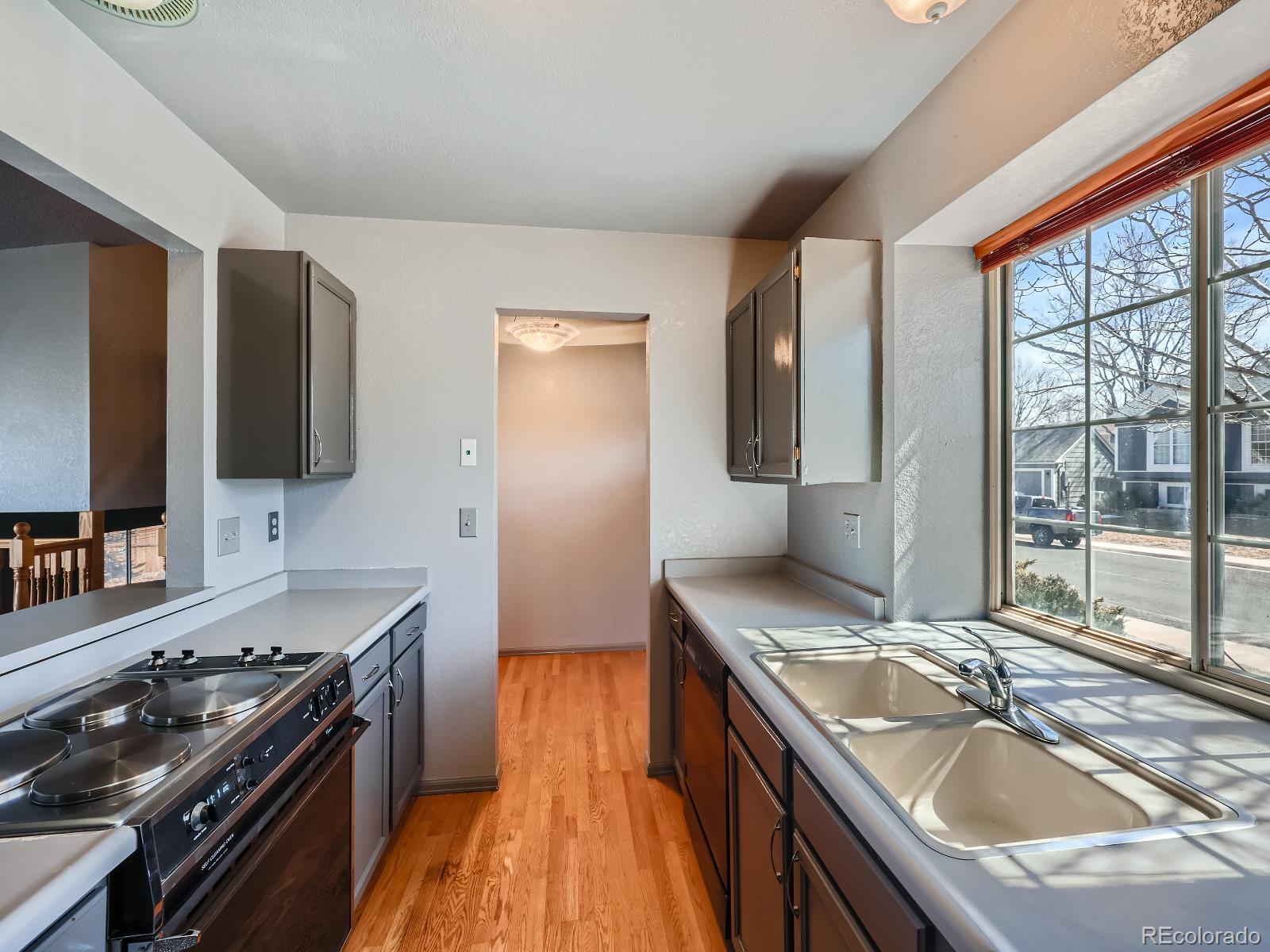 MLS Image #11 for 21217 e powers place,centennial, Colorado