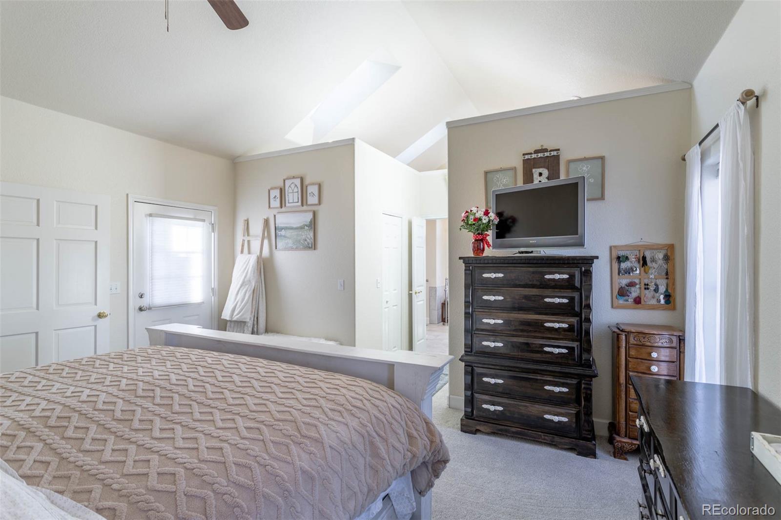 MLS Image #18 for 1868  meadow vale road,longmont, Colorado