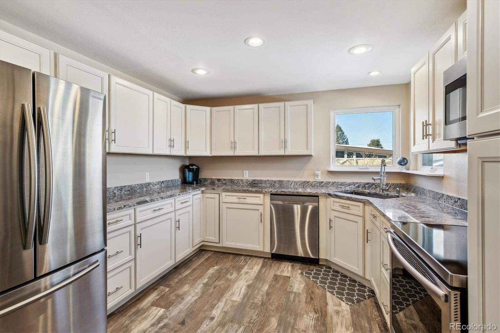 MLS Image #10 for 6851 s prince circle,littleton, Colorado